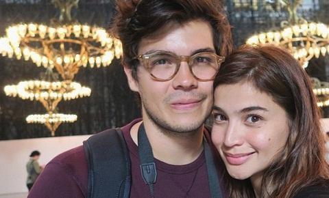 Speaking of Heussaff, Anne Curtis is currently dating Fil-French Erwan Heussaff, Solenn’s brother.