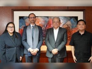 Palestinian Ambassador with GMA Executives