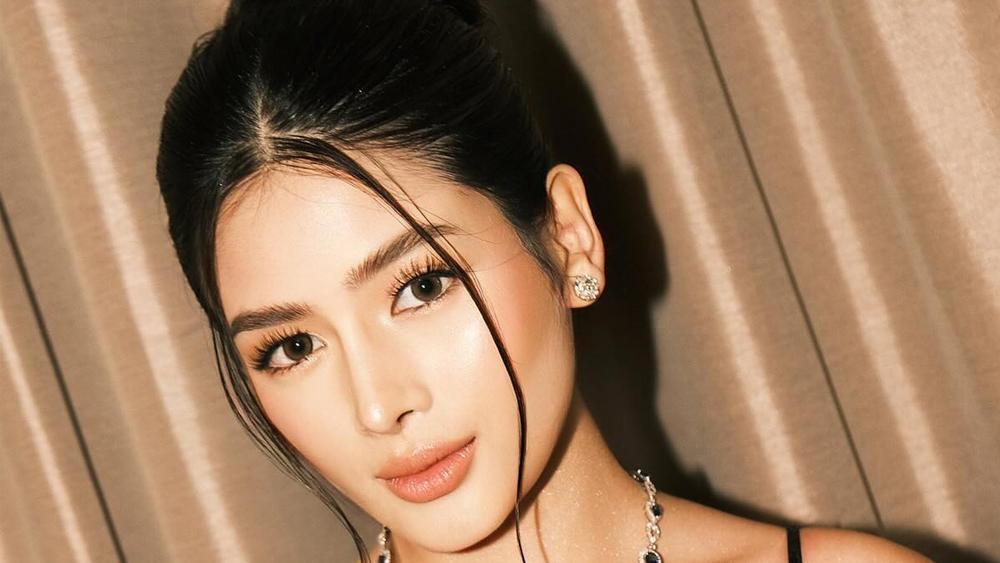 AZ Martinez in Its Showtime