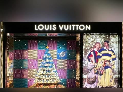 🎄 2022 Louis Vuitton & Lego Christmas Display Collaboration in Vancouver &  New York 