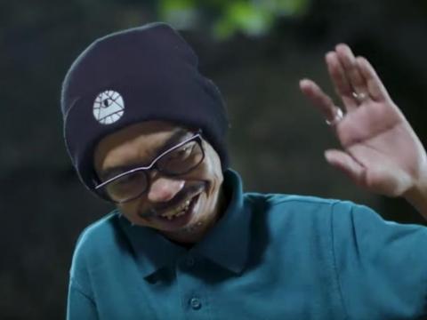 Ed Caluag as himself on MPK