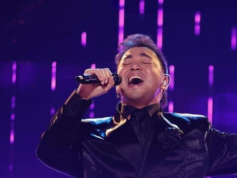 Sofronio Vasquez advances to 'The Voice USA' finals | GMA Entertainment