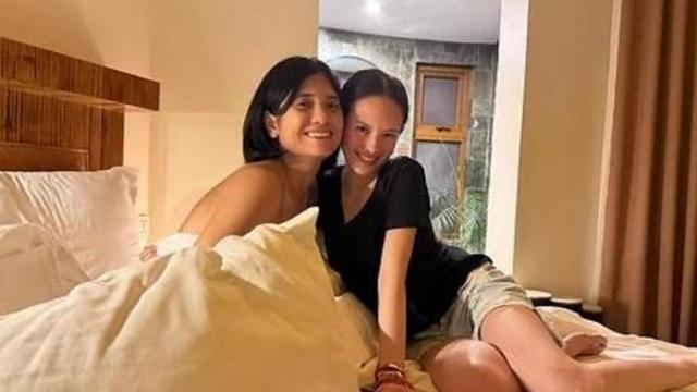 Ellen Adarna and John Lloyd Cruz's partner Isabel Santos trade sweet messages online
