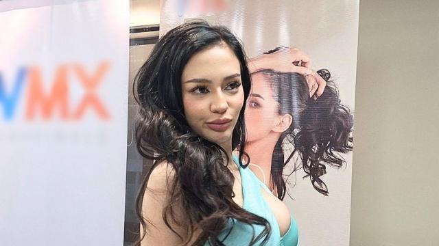Claire Castro, nagpapakilala bilang Angel Castro sa kanyang 