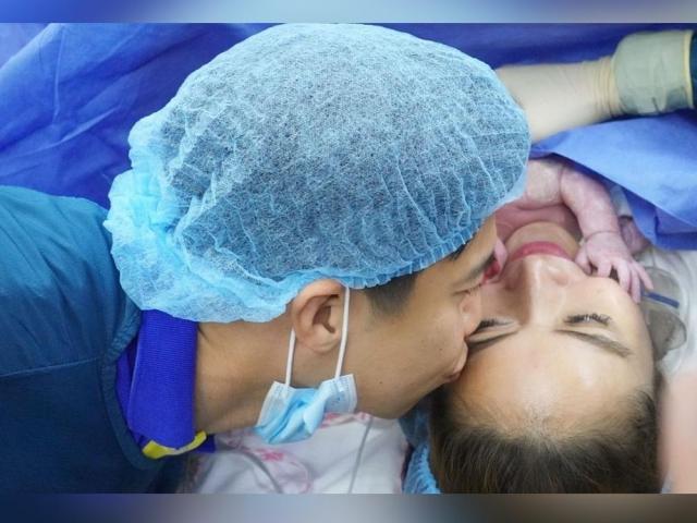 Phoemela Barranda and baby