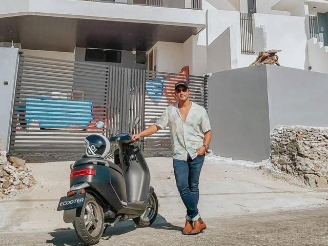 Rocco Nacino has a new house