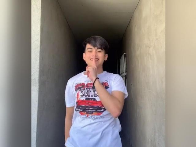 Will Ashley dances to Chinita Girl