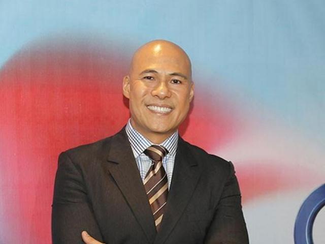 Rovilson Fernandez renews contract with GMA Network