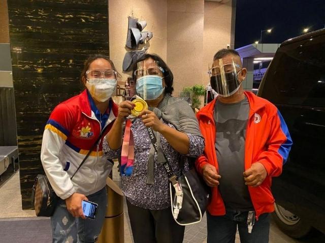 Hidilyn Diaz reunion with family