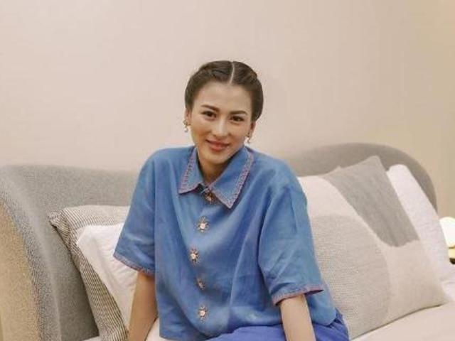 alex gonzaga