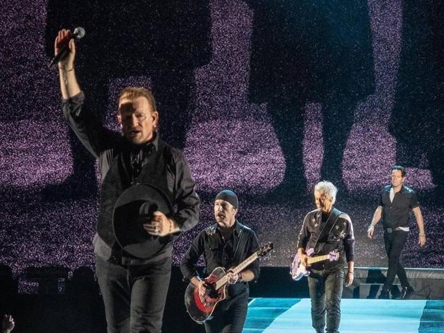 U2 in Manila
