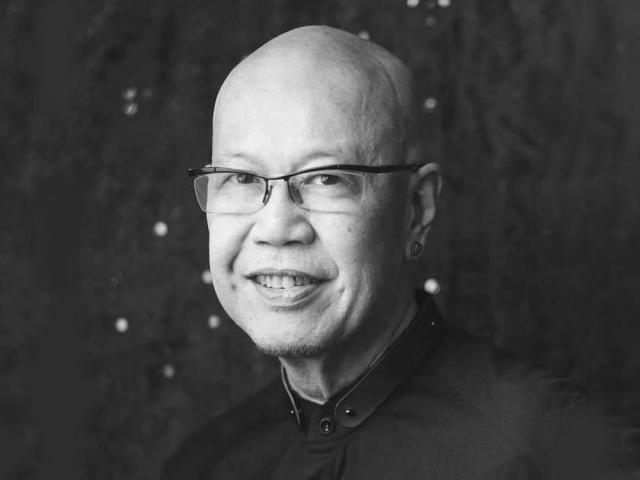 Direk Freddie Santos