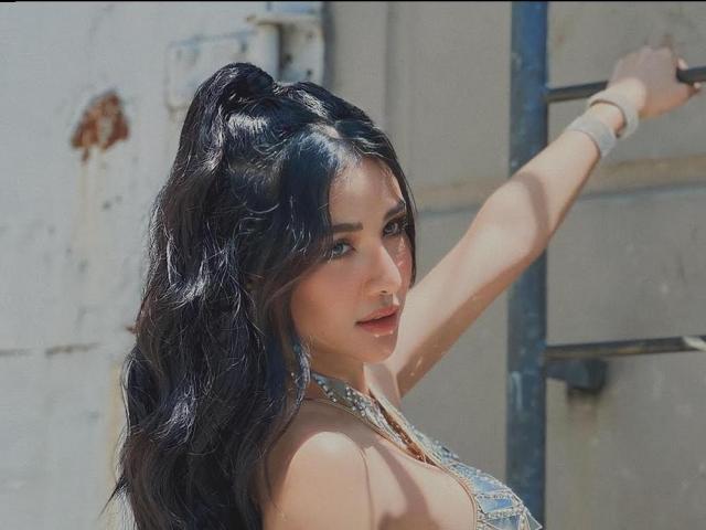 Sanya Lopez in Its Showtime