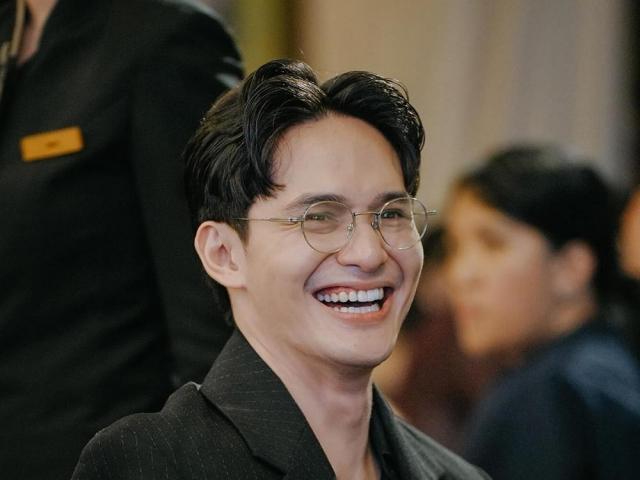 Ruru Madrid in Black Rider