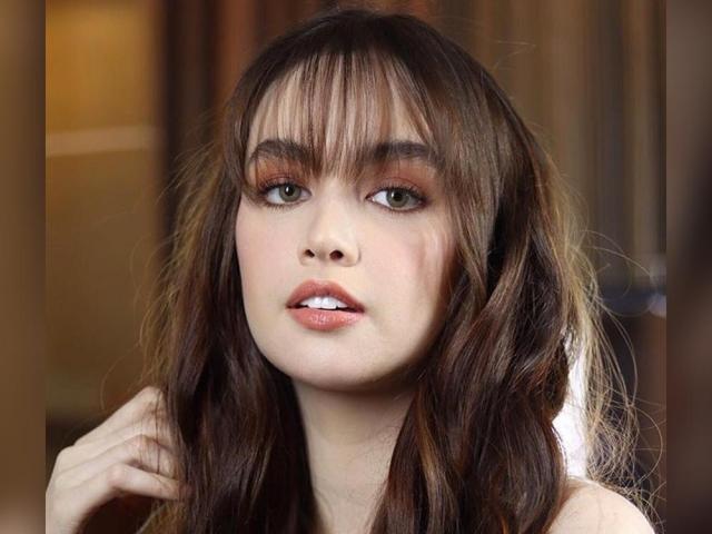 youlol live chat ladies room