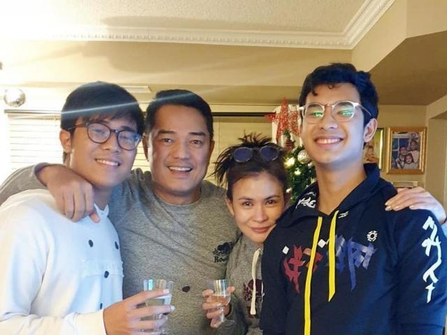 Gelli de Belen with sons Hulyo and Joaquin