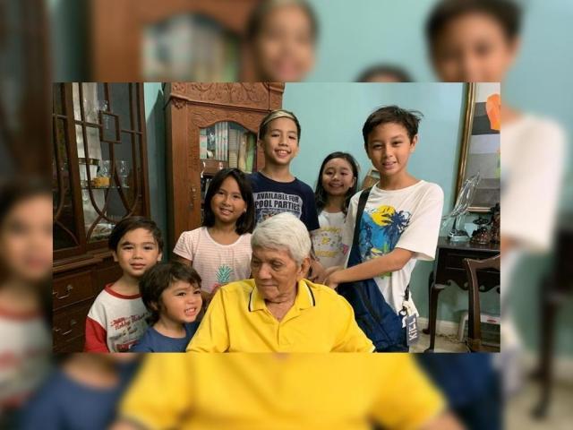 Oyo Sottos Papa Ebi with his grandchildren