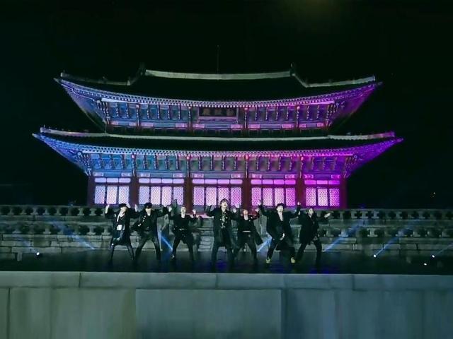 BTS in Gyeongbukgung Palace