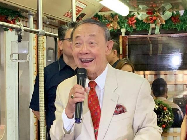 Jose Mari Chan performs at LRT 1