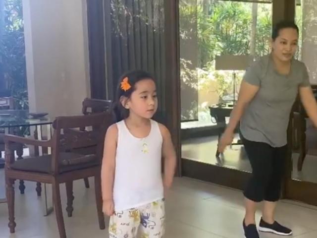 Scarlet Snow Belo working out