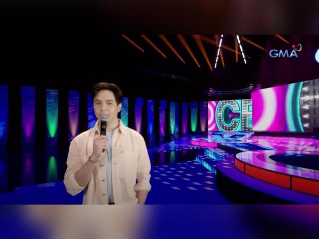 Centerstage virtual set