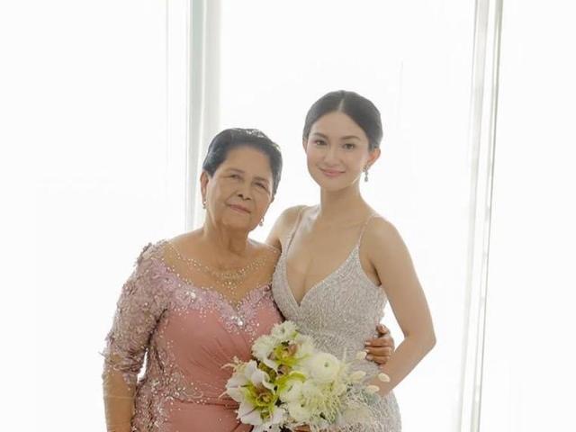 Sheena Halili and her lola