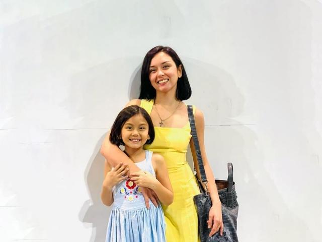 Beauty Gonzalez and daughter Olivia 