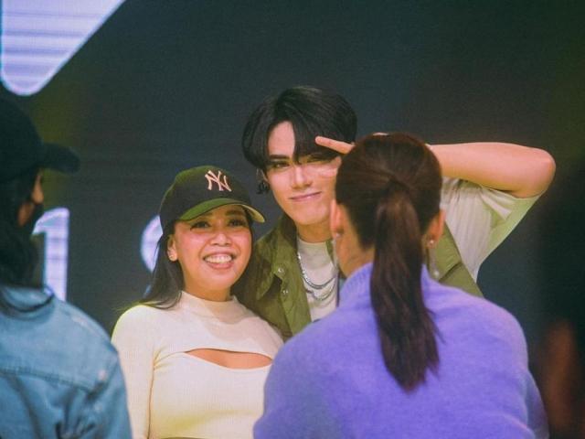 Kakai Bautista with SB19