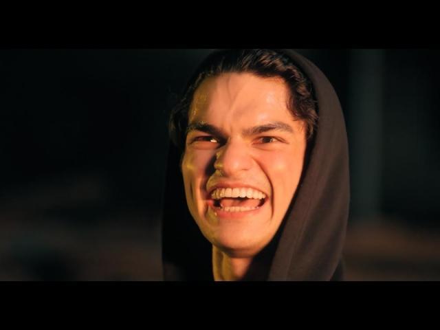 Bruce Roeland in Mga Batang Riles