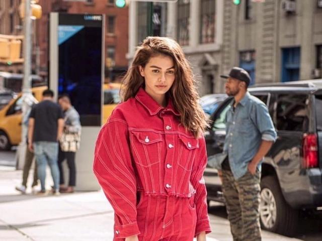 How to wear the monochrome trend