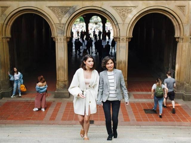 Rhian Ramos with mom Clara