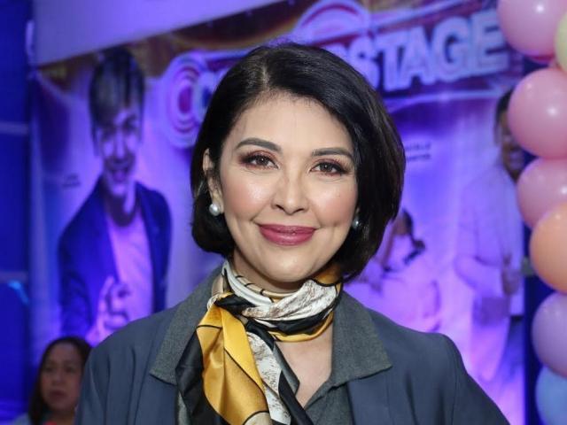 Pops Fernandez on Centerstage