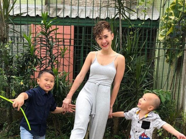 Chariz Solomon with sons Apollo and Ali