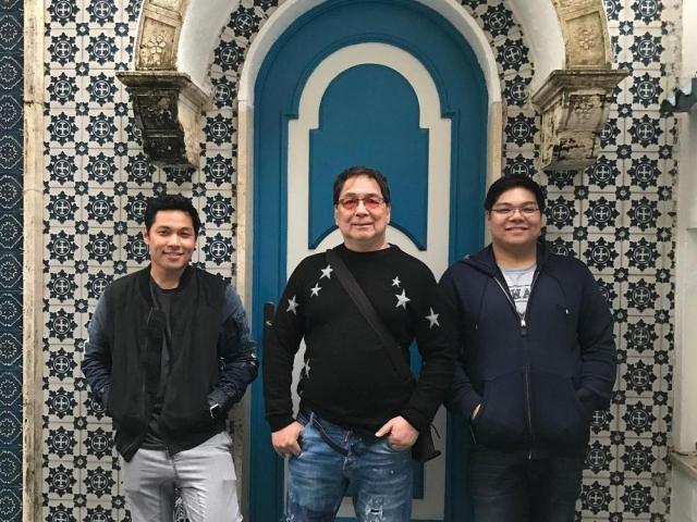 Joey de Leon with his sons