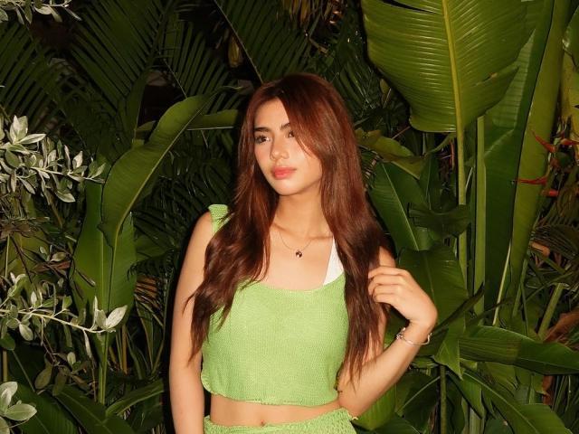 BINI Mikha reacts to basher