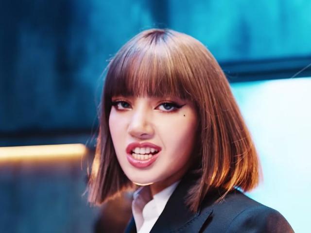 blackpink lisa manoban