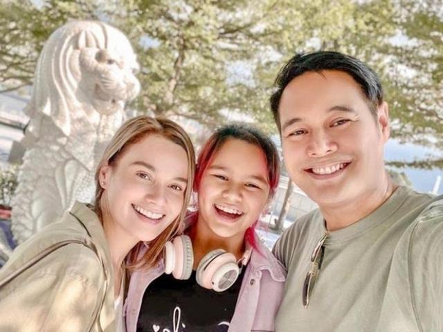 Yasmien Kurdi and family