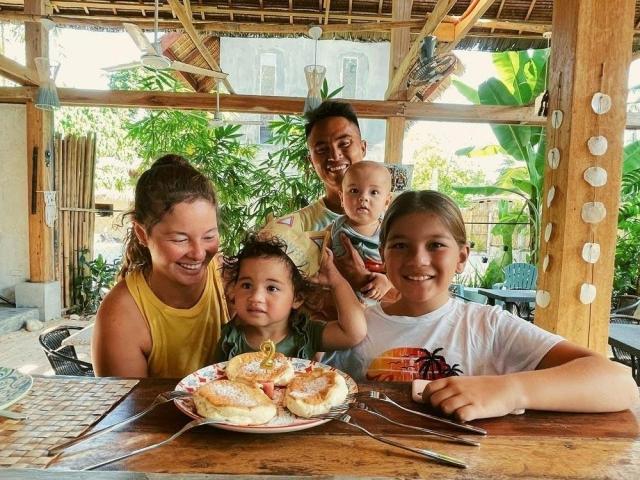 Andi Eigenmann and family