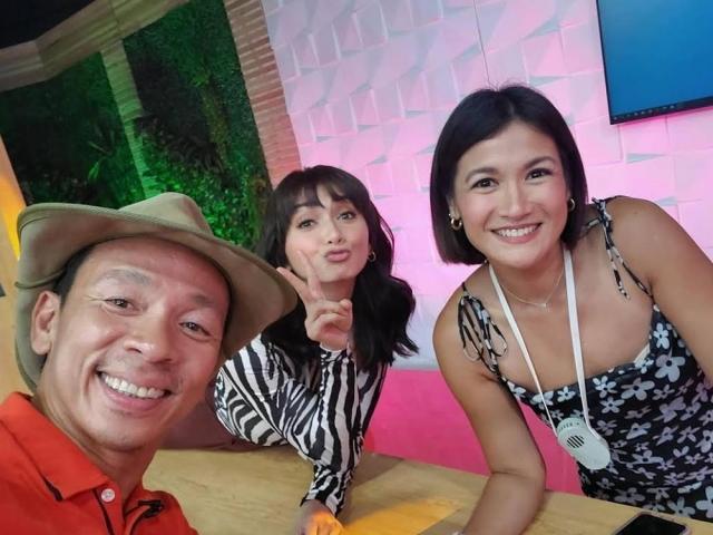 kuya kim iya villania and camille prats