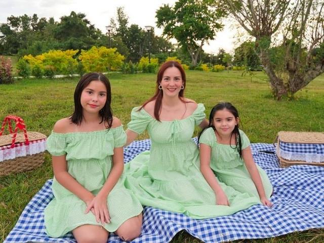 Chesca Garcia, Kendra Kramer, and Scarlett Kramer 