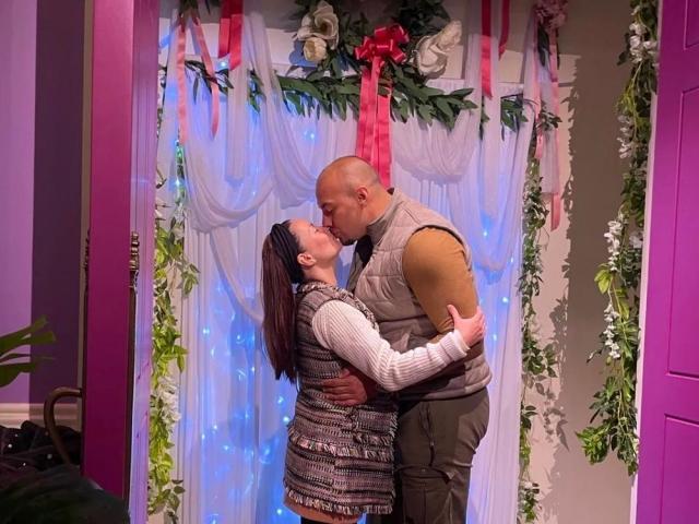 doug kramer and chesca kramer kissing