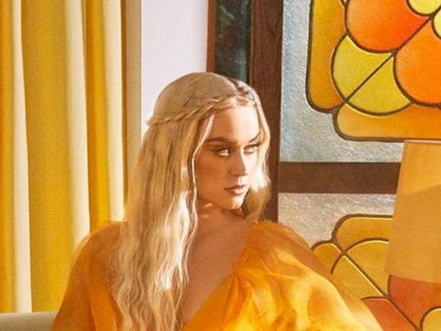 Katy Perry Pineapple look The Pinya shoes