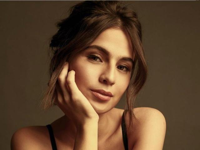 Jasmine Curtis Smith Mystery Challenge