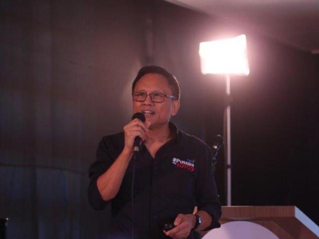 Howie Severino detained