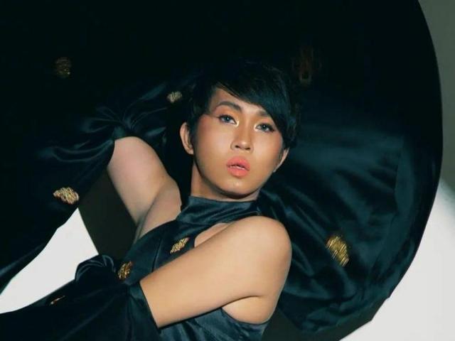 Sassa Gurl corporate job