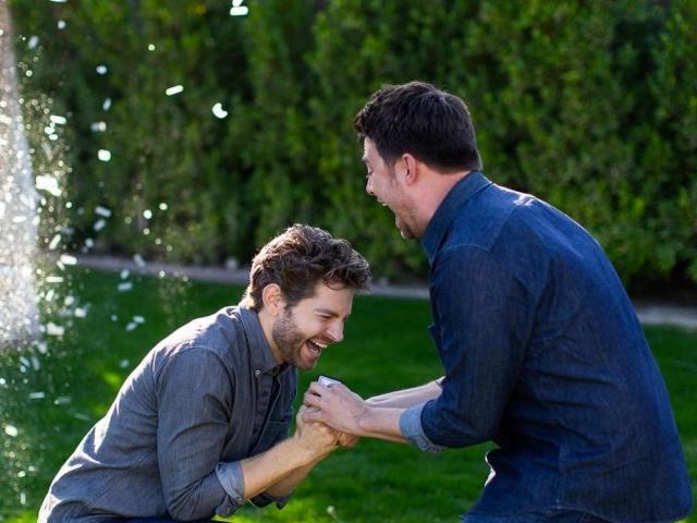 Jonathan Bennett and Jaymves Vaughan