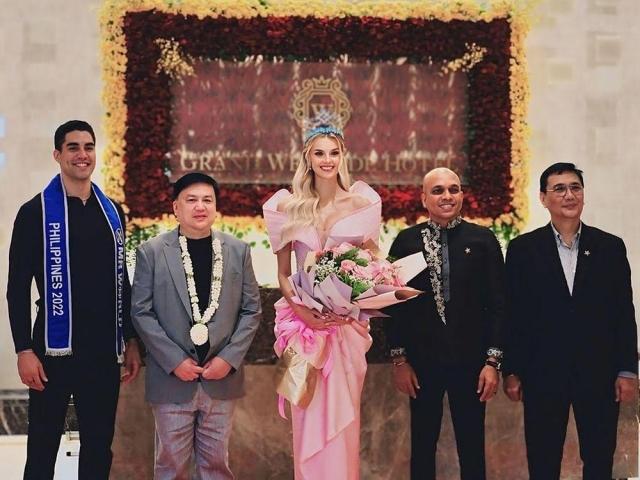 Miss World 2024 Krystyna Pyszkova with Miss World Philippines officers
