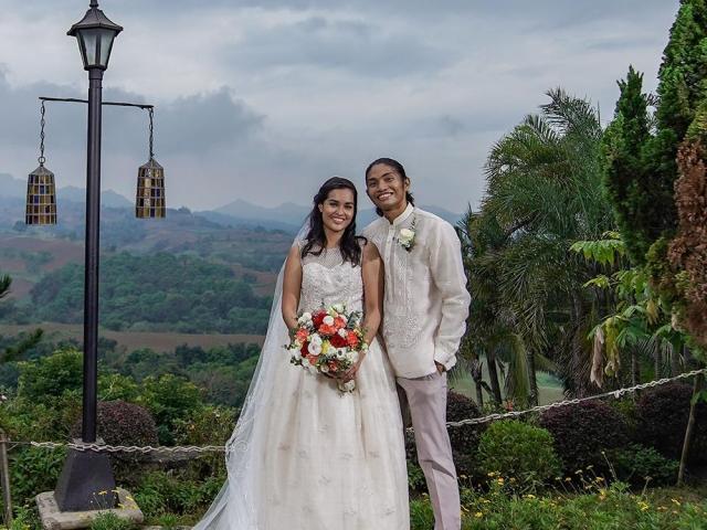 Diwa Tiongson and Emman Rodil wedding Taal Volcano eruption