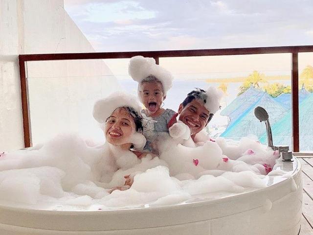 JC de Vera celebrates birthday of baby lana at home