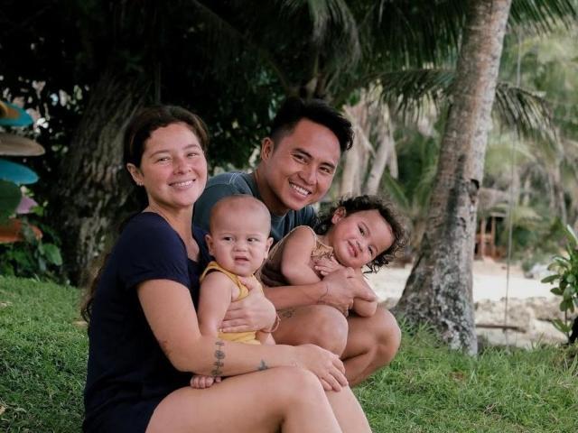 Andi Eigenmann and family